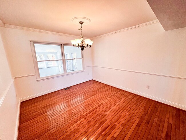 Building Photo - 3502 Old Jones Rd