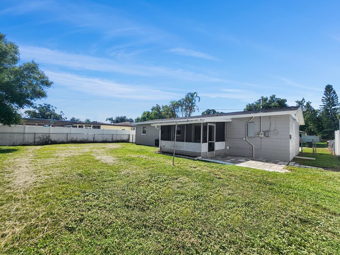 Building Photo - 5773 56th Terrace N