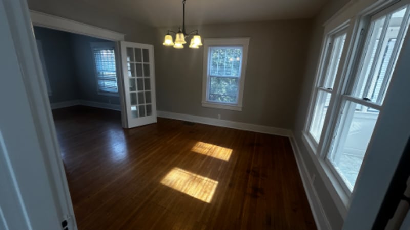 Building Photo - 3010 Wentworth Ave