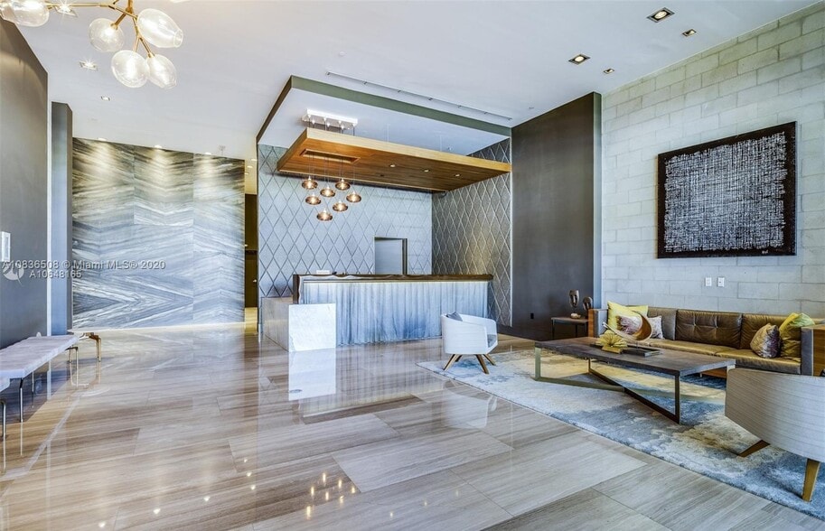 Building Photo - 3451 NE 1st Ave