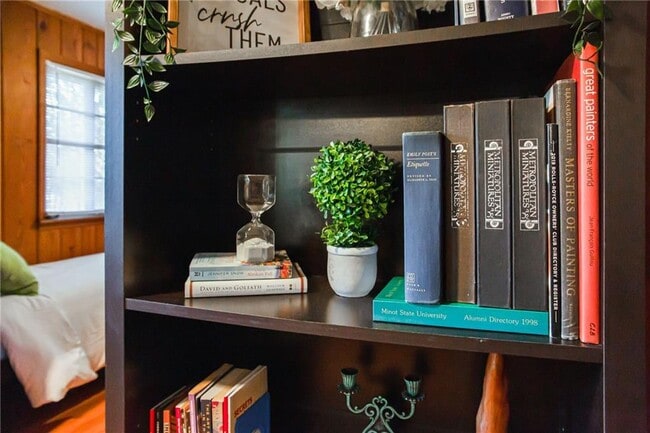 Building Photo - 4061 Lower Roswell Rd