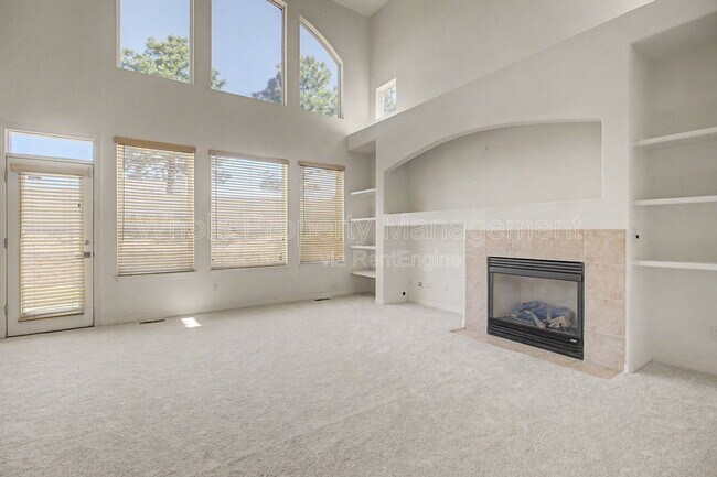 Building Photo - 11081 Independence Cir W