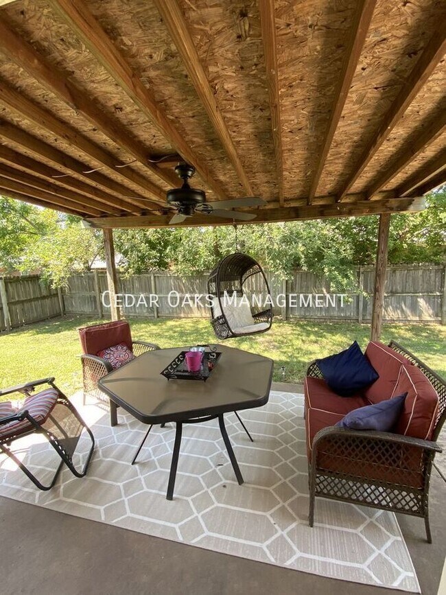 Building Photo - 1139 S Camellia Ln