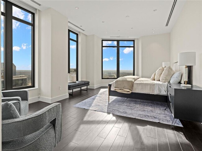 Building Photo - 3376 Peachtree Rd NE