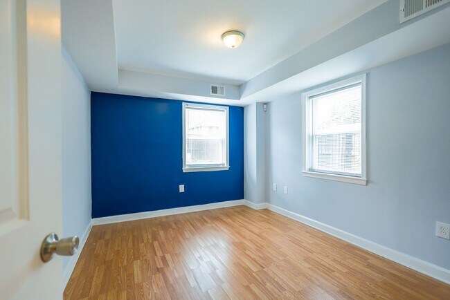 Building Photo - Charming 2 BR/1 BA Apartment in Deanwood –...