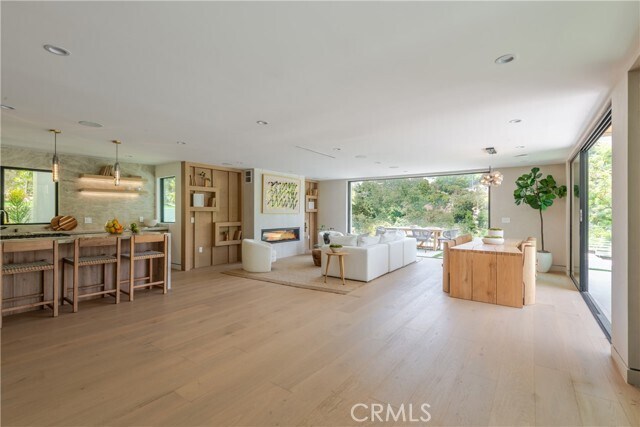 Building Photo - 2608 Zorada Dr