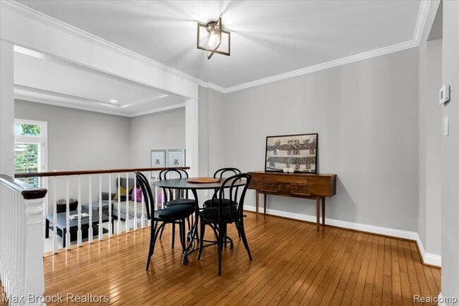 Building Photo - 1613 Brentwood Dr