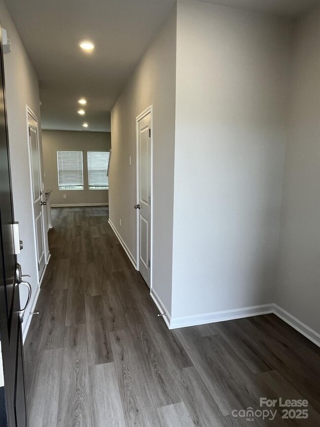 Building Photo - 1890 Old Rivers Rd