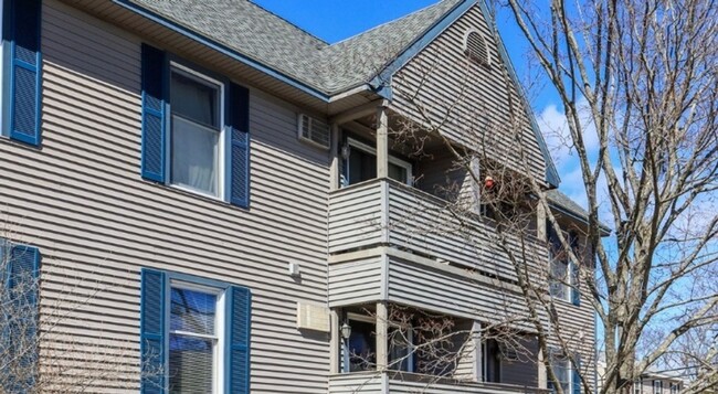 Building Photo - Charming 2BR Condo in Manchester