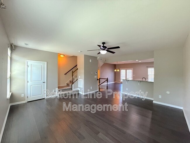 Building Photo - 4020 Zilker Park Dr