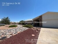 Building Photo - 750 Emerald Dr NE