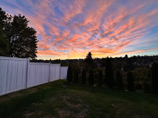 Building Photo - Madison Valley Bungalow