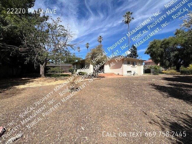 Building Photo - 22270 Palm Ave