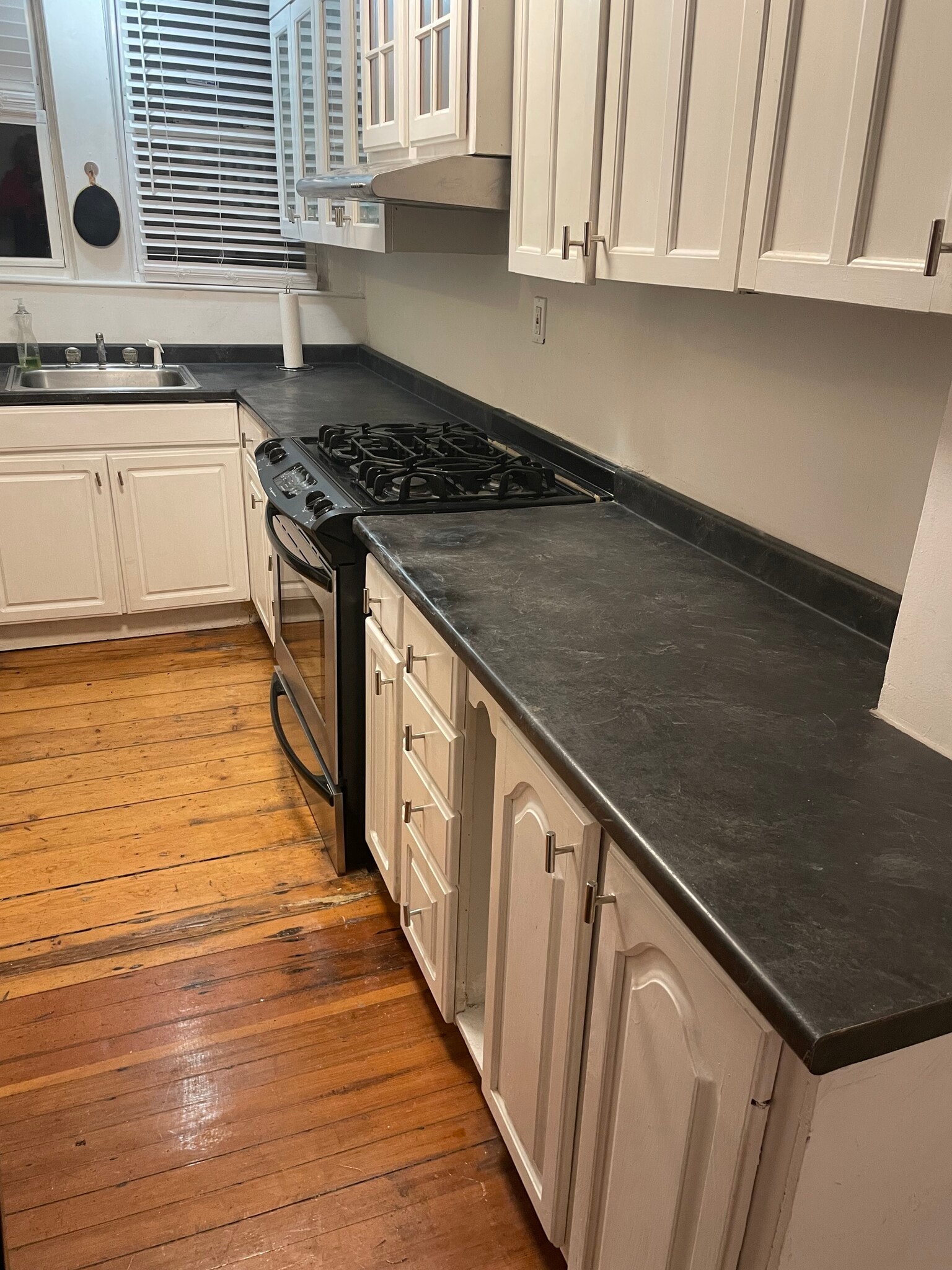 Building Photo - 6 Saint Gregory St