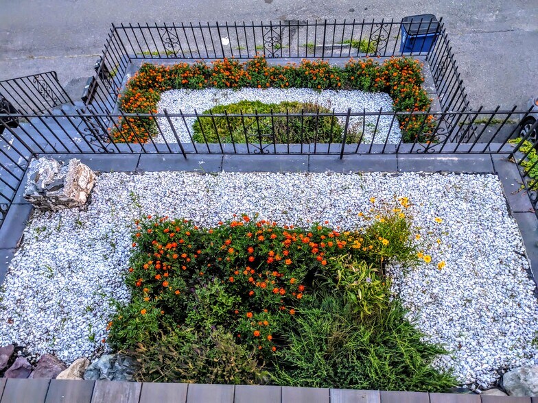 Building Photo - 63 Fenno St