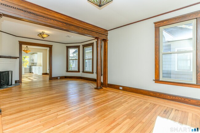 Building Photo - 27 Hubinger St