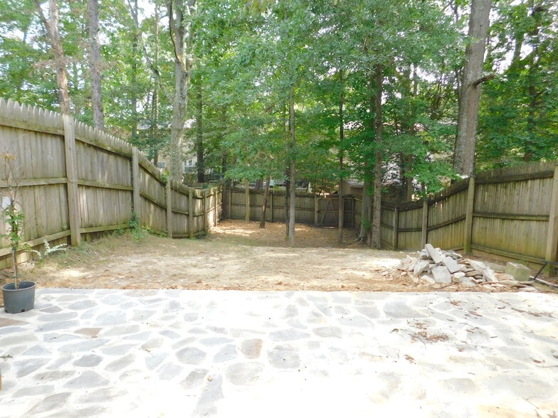 back yard - 3329 Ryon Ct