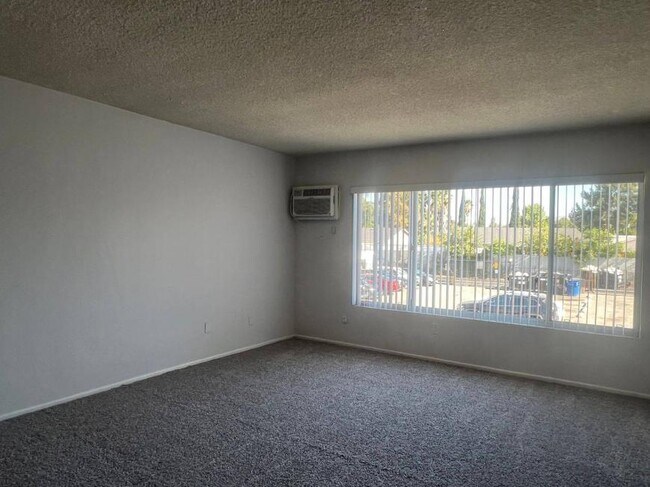 Building Photo - 0.0 bedroom in Los Angeles California 91343