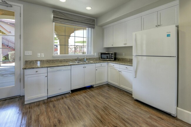 Building Photo - Village at Henderson
