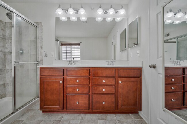 Building Photo - 3461 Eagle Ridge Dr