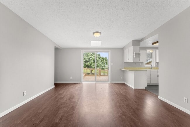 Building Photo - 6611 Scofield Rd