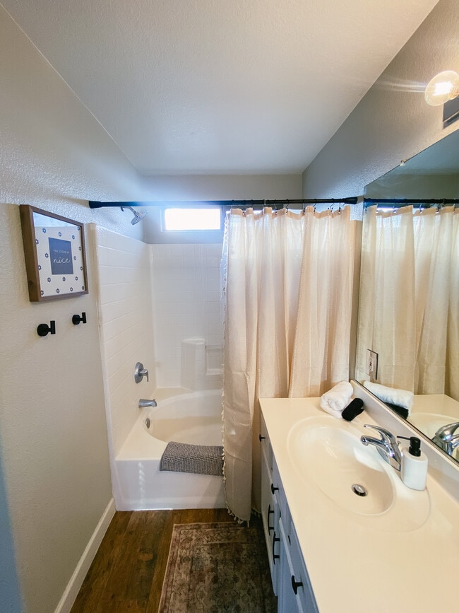 Building Photo - 14286 W Cora Ln