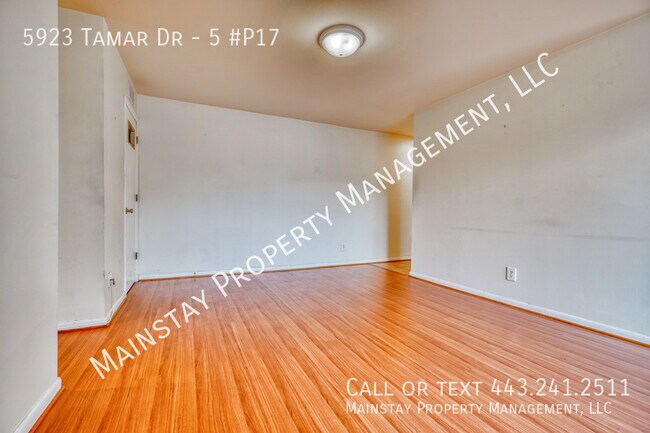 Building Photo - 5923 Tamar Dr