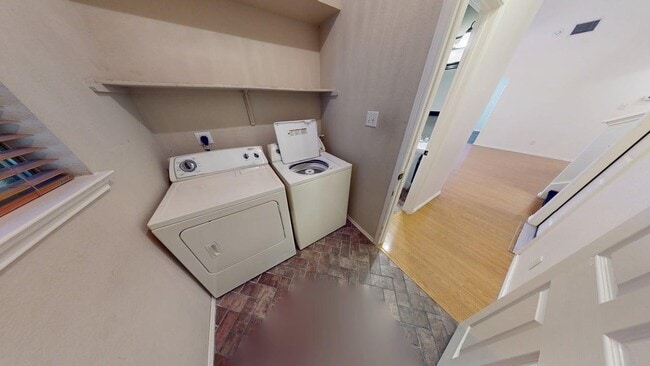 Building Photo - 6705 Rosita Oak Dr