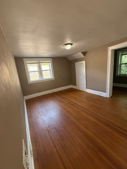 Building Photo - 7017 Idlewild Ave