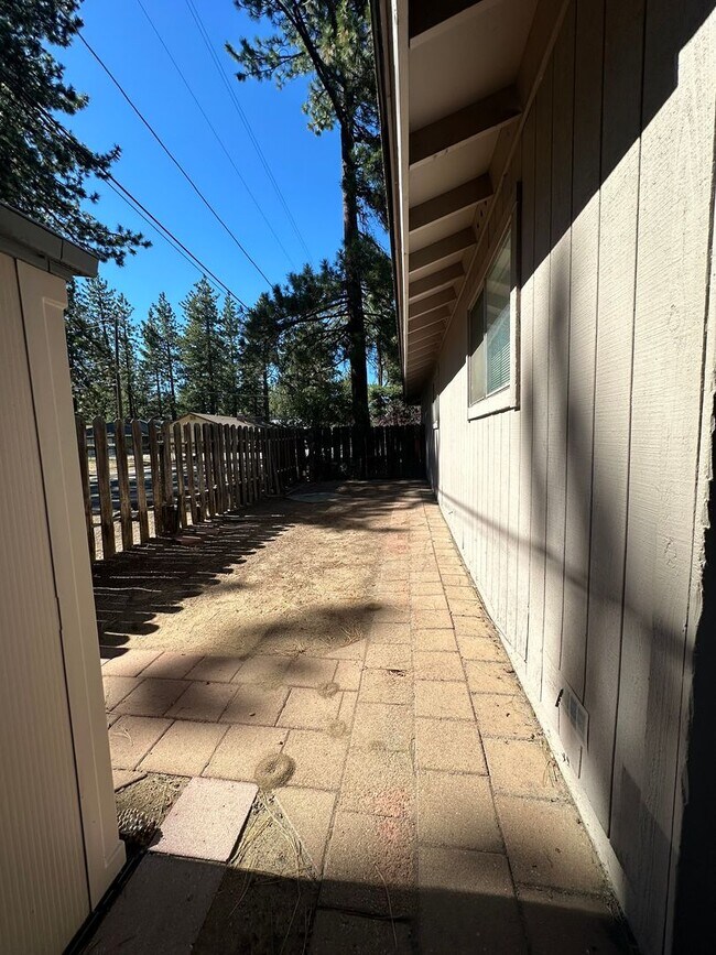 Building Photo - Al Tahoe 3 Bedroom Home with Garage, Just ...