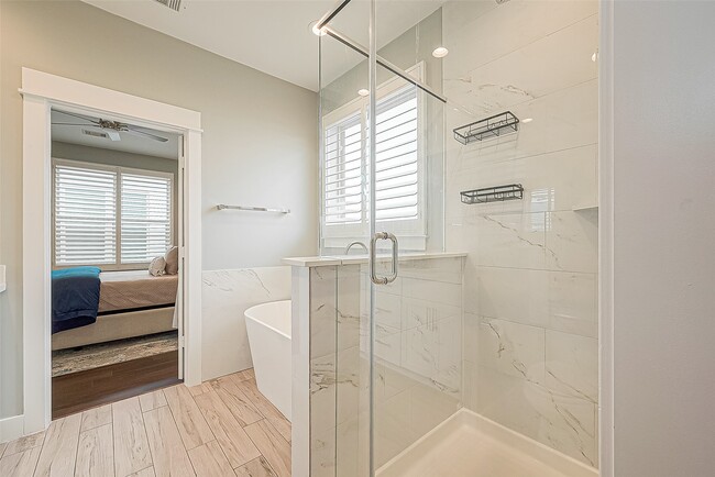 Building Photo - 712 Clark St