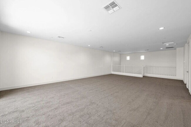 Building Photo - 2648 E Longhorn Ct