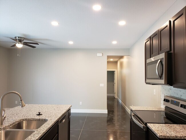 Building Photo - 4955-4953 Morris