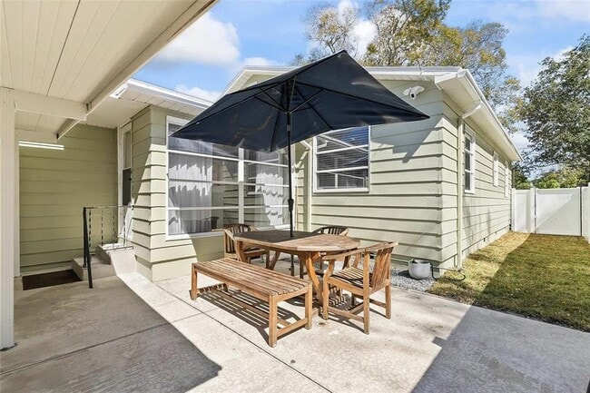 Building Photo - 4628 Dr M.L.K. Jr St N