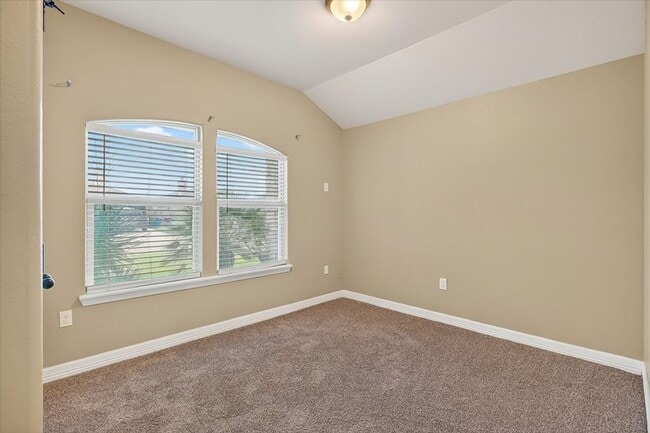 Building Photo - 6905 Anastasia Dr