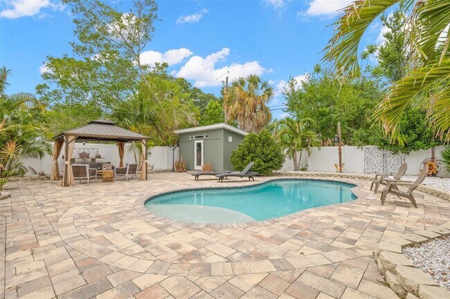Building Photo - 10437 Cirimoya Ln