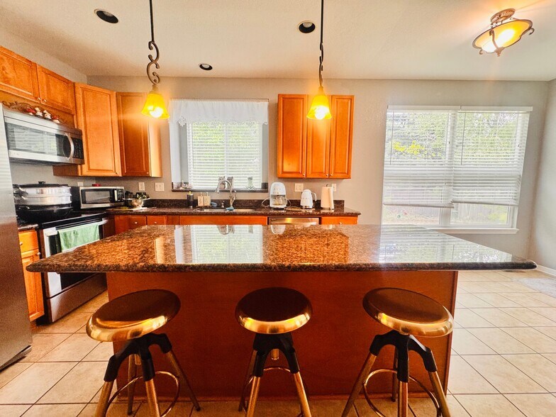 Building Photo - 9633 E Caley Cir