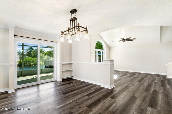Building Photo - 2887 Lantana Lakes Dr