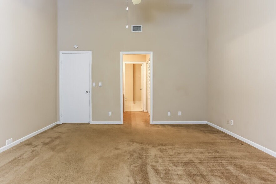 Building Photo - 80 Baytree Cir