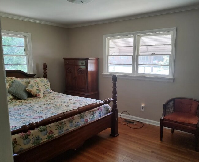 Building Photo - Spacious 4BR and 2Bath Single Story Home