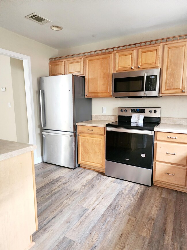 Building Photo - 110 Old Mill Ct