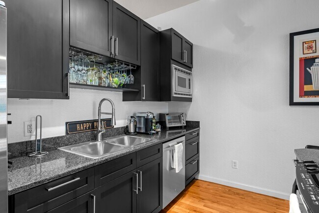 Building Photo - Amazing 1 Bedroom in the Heart of Lowry