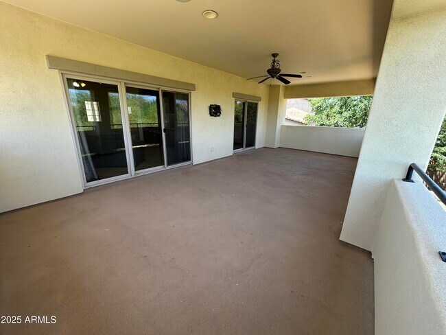Building Photo - 5415 E Hallihan Dr