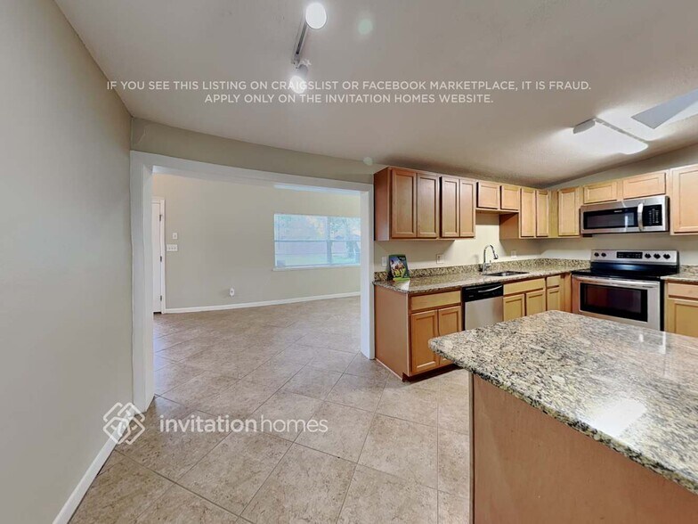 Building Photo - 2310 Sunderland Rd