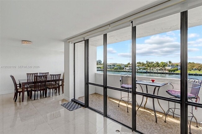 Building Photo - 2017 S Ocean Dr