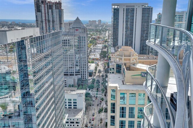 Building Photo - 100 E Las Olas Blvd