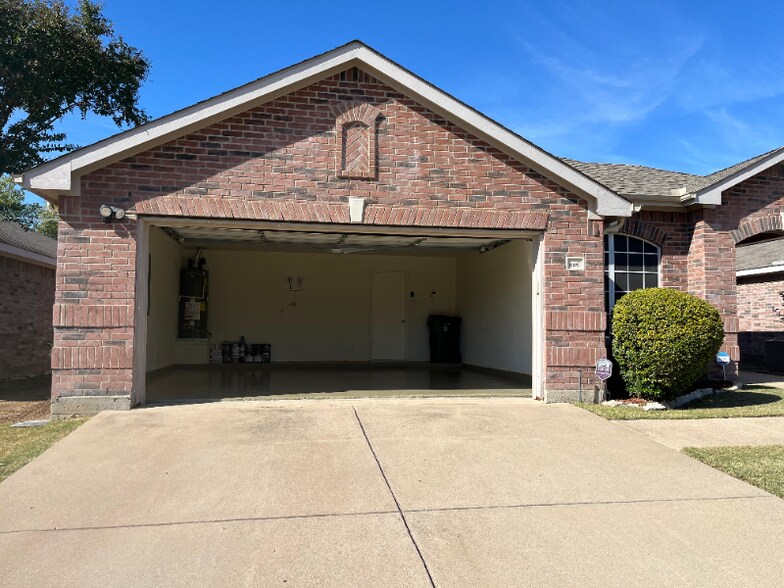 Building Photo - 615 Denali Dr