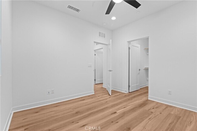 Building Photo - 35963 Bertain Dr
