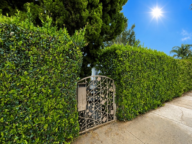 Building Photo - Charming Midtown Ventura Home