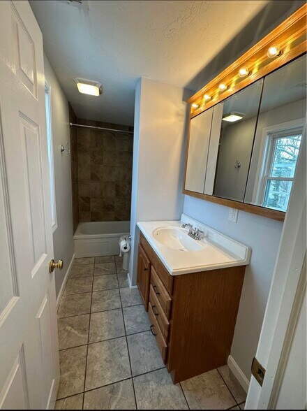 Building Photo - 28 Lexington St